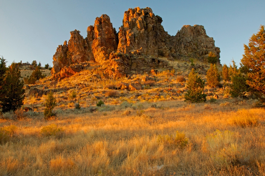 A gorgeous landscape and formation of the Barnes Butte