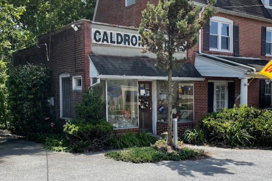 Caldron Craft rock shop in Maryland where you can find and buy fossil specimens