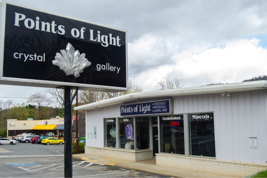 Points of Light rock shop in North Carolina where you can find and purchase various quartz specimens