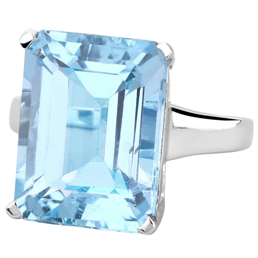 An elegant blue topaz ring 