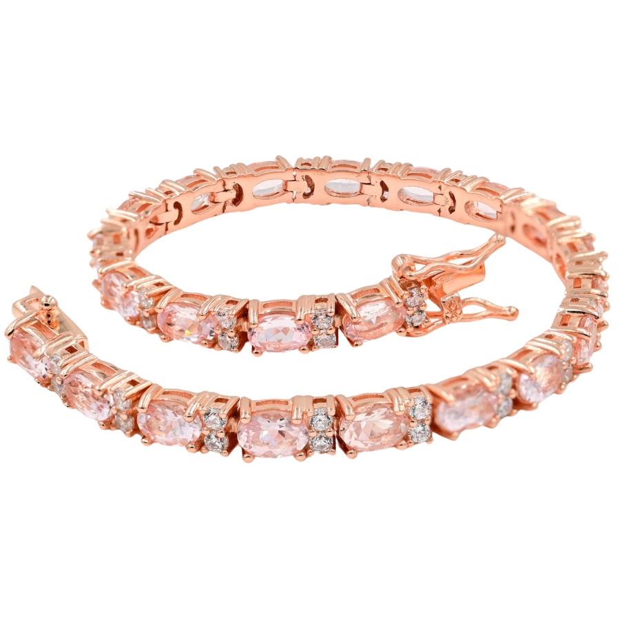 An elegant morganite bracelet with rose gold details