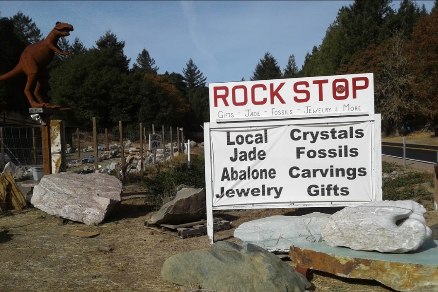 Rock Stop rock shop in California where you can purchase and find various quartz crystal specimens