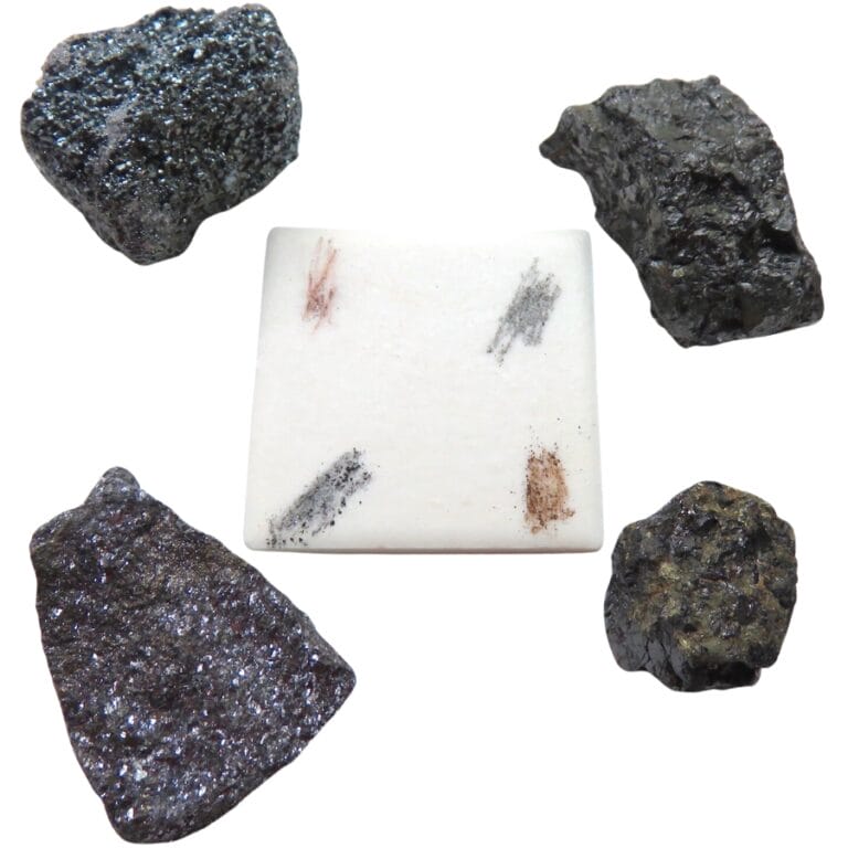 Guide To Rocks, Minerals, & Gems of Iowa (With Photos)