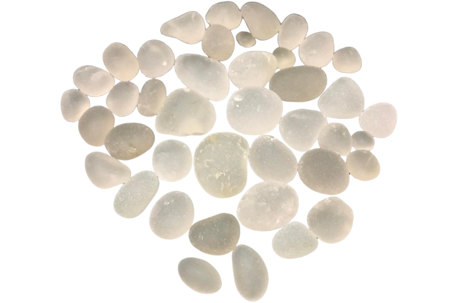 Pieces of pebble-like Cape May Diamonds