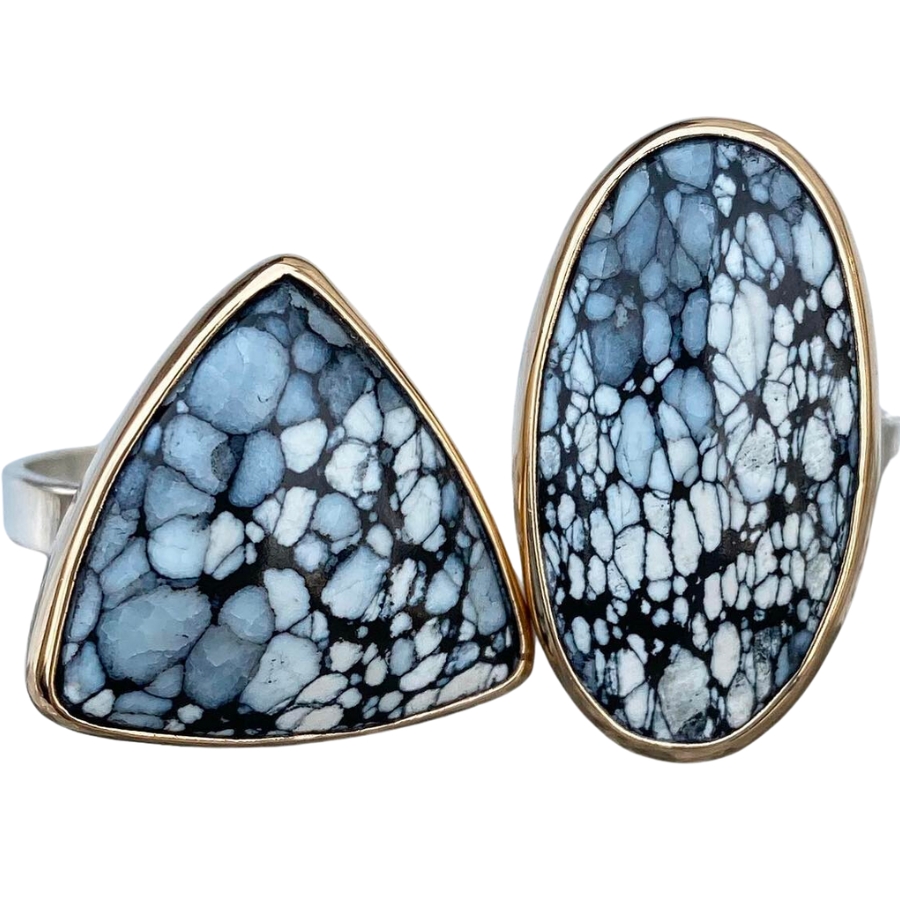 Two rings with white turquoise set as center stone