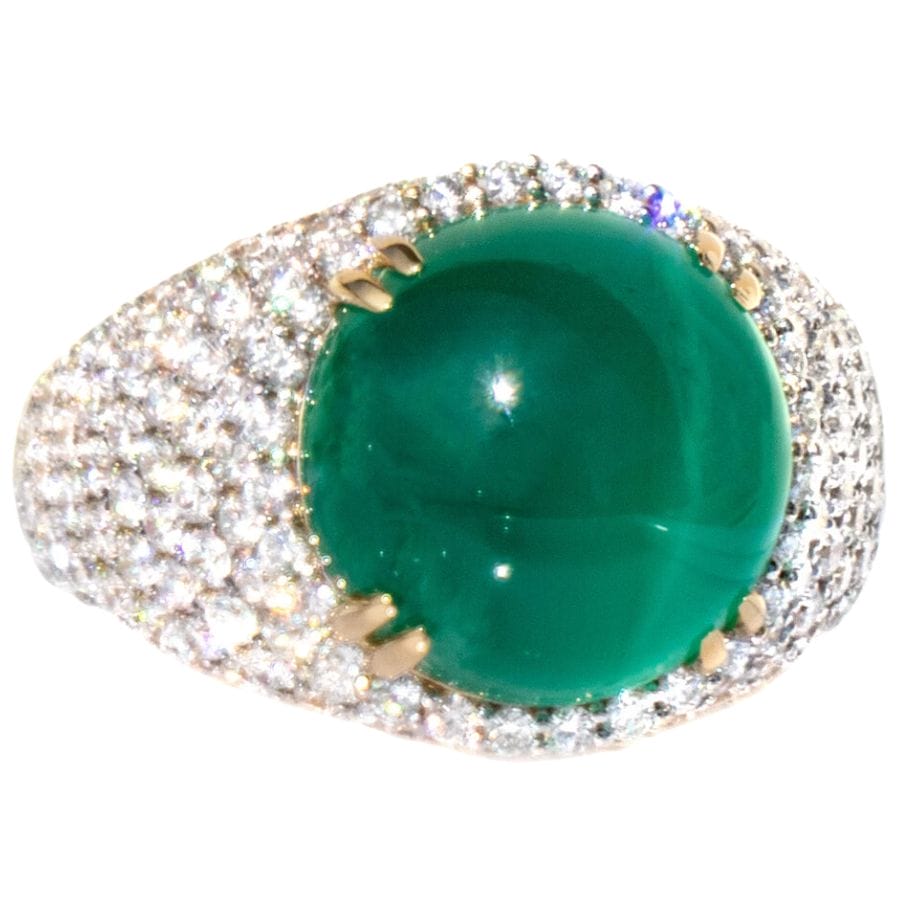 round cat's eye emerald cabochon ring