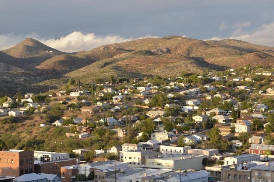 Aerial view of the vicinity of Globe, including its mountainous background