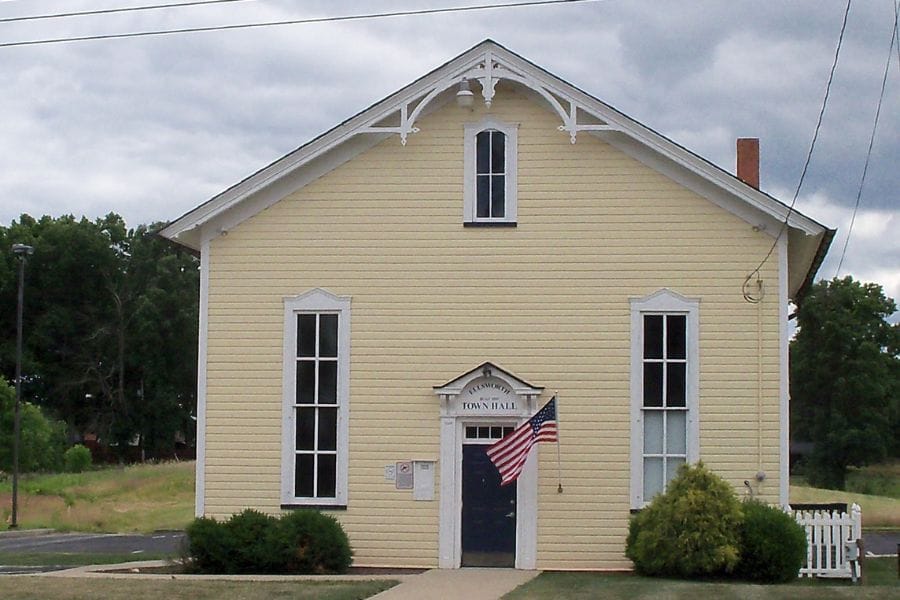 pale yellow building