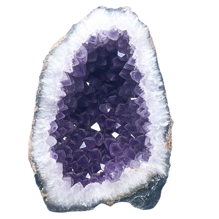 This image has an empty alt attribute; its file name is Geodes-2.jpg